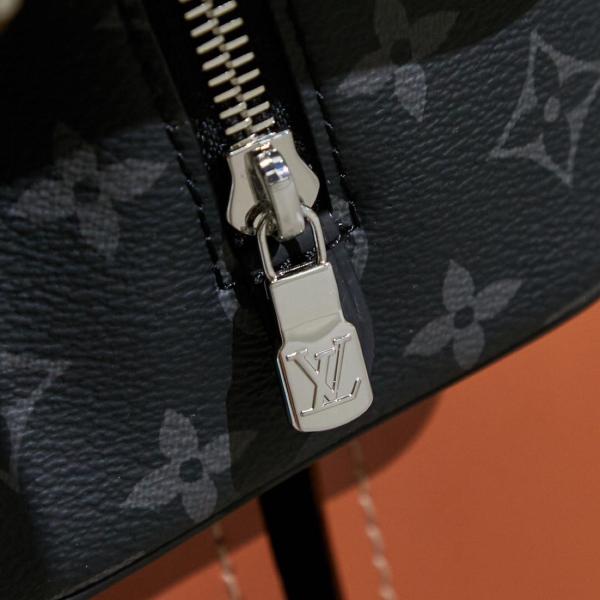 LOUIS VUITTON Coated Canvas With Leather Toiletry Bag Men's Black M83113 size 23*12*13 cm