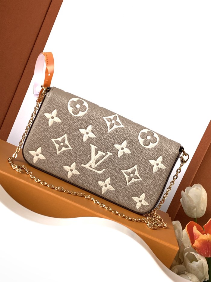 LOUIS VUITTON Pochette Félicie Shoulder Bags M82610 size 21*3*12 cm