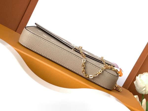 LOUIS VUITTON Pochette Félicie Shoulder Bags M82610 size 21*3*12 cm