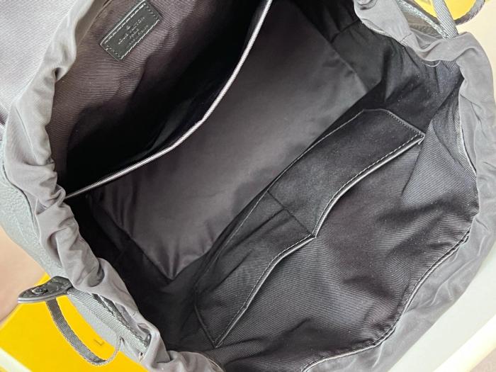 LOUIS VUITTON Montsouris Backpack M23127 size 32*19*40 cm