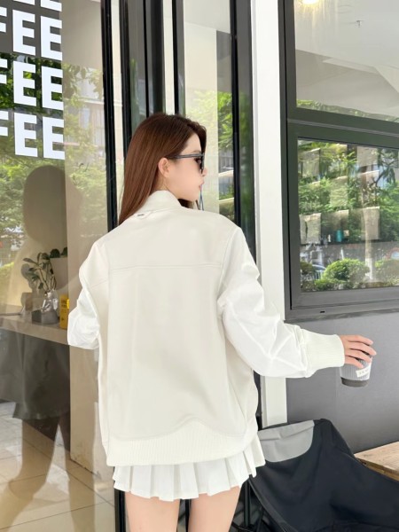 Clothes Louis Vuitton 20250311-4