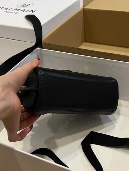 BALMAIN Leather Portable Crossbody Bag Shoulder Bag Women's Black XN0AE742LPRS size 19*6*10 cm