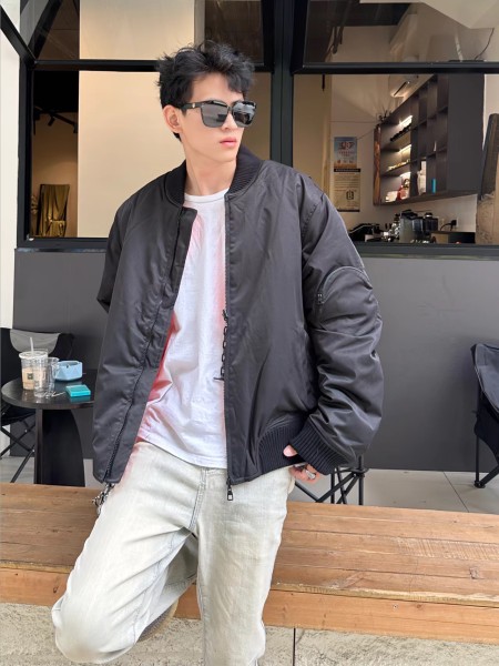  Clothes Louis Vuitton 20250311-3