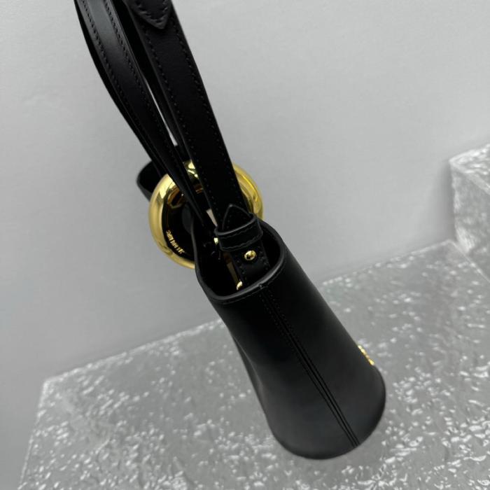 Jacquemus Le Petit Bambola Leather Tote Bag 243BA3893173990 size 24*10*24 cm