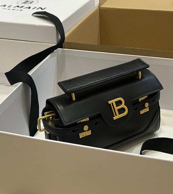 BALMAIN Leather Portable Crossbody Bag Shoulder Bag Women's Black XN0AE742LPRS size 19*6*10 cm