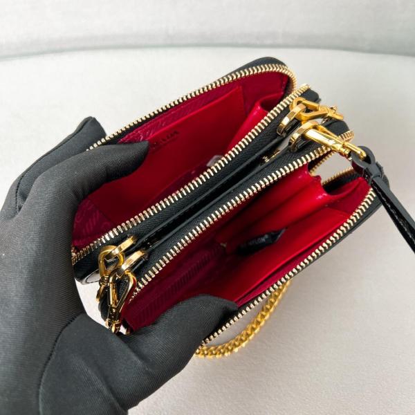 PRADA Leather One Shoulder Crossbody Clutches Mini Women's Black 1NR015_069_F03KJ size Length: 15cm, Width: 10cm