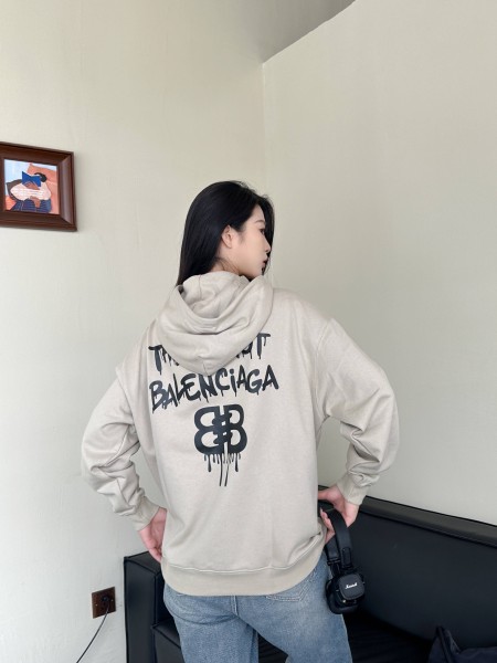 Clothes Balenciaga 20250312-1