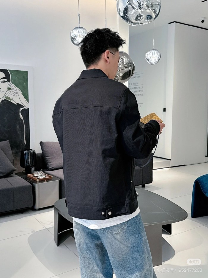  Clothes Loewe 20250312-1