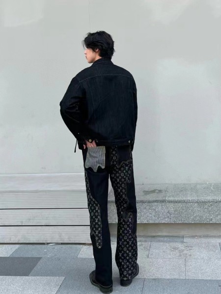 Clothes Louis Vuitton 20250312-4