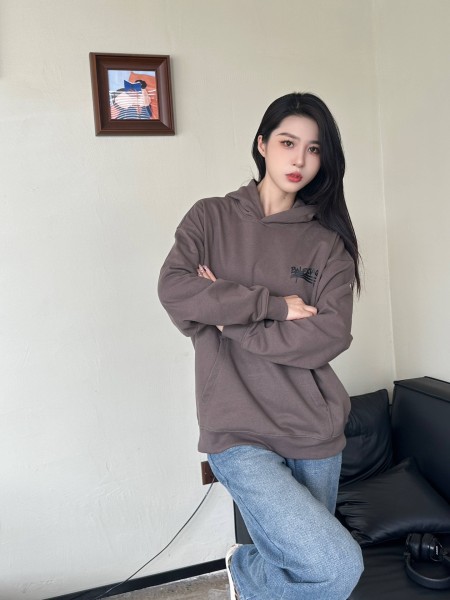 Clothes Balenciaga 20250312-2