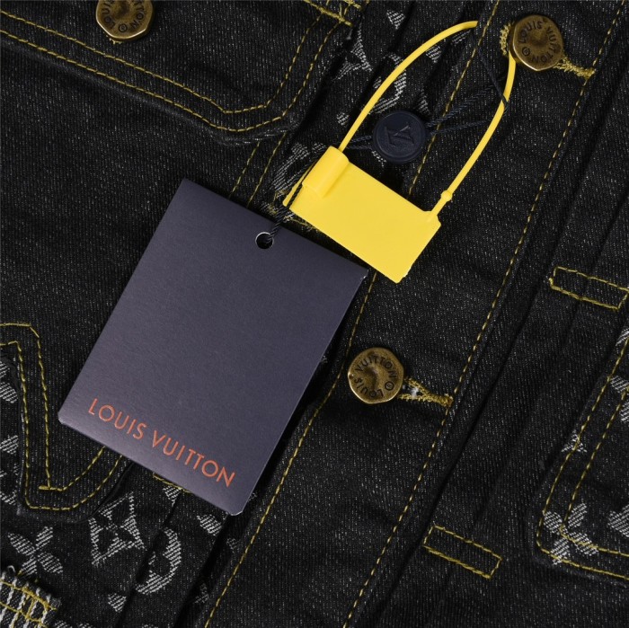  Clothes Louis Vuitton 20250312-3