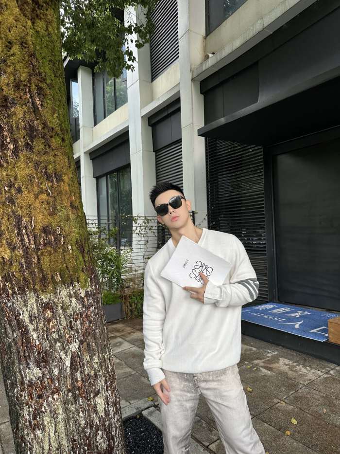  Clothes Thom Browne 20250312-3