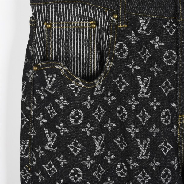 Clothes Louis Vuitton 20250312-4
