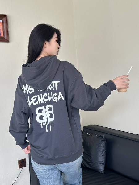 Clothes Balenciaga 20250312-3