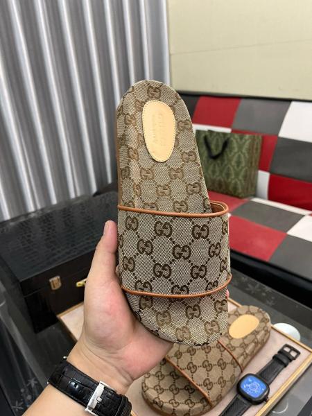 GUCCI Gg Slide Beige Canvas
