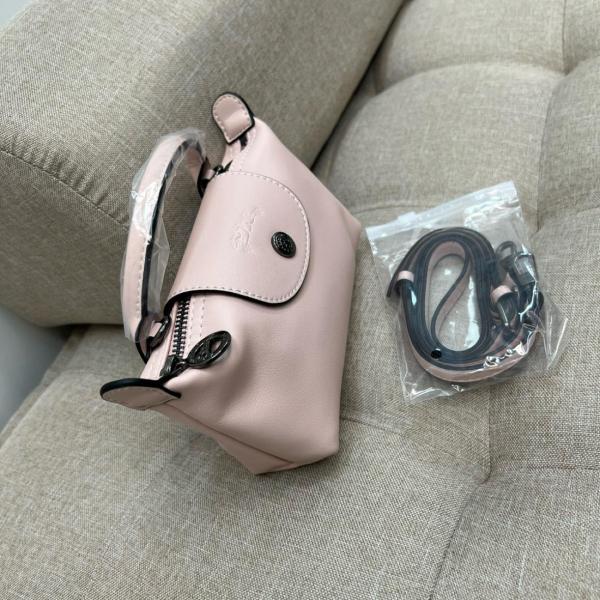 LONGCHAMP Le Pliage Cuir Sheepskin Dumpling Bag Clutches Women's Light Pink 34174757P53 size 17*11*5.5 cm