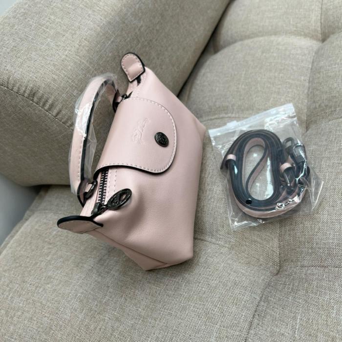 LONGCHAMP Le Pliage Cuir Sheepskin Dumpling Bag Clutches Women's Light Pink 34174757P53 size 17*11*5.5 cm