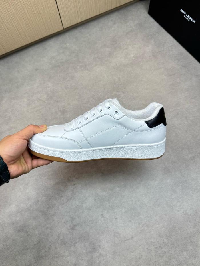 SAINT LAURENT SL/61 Round Toe Lace Up Sneakers