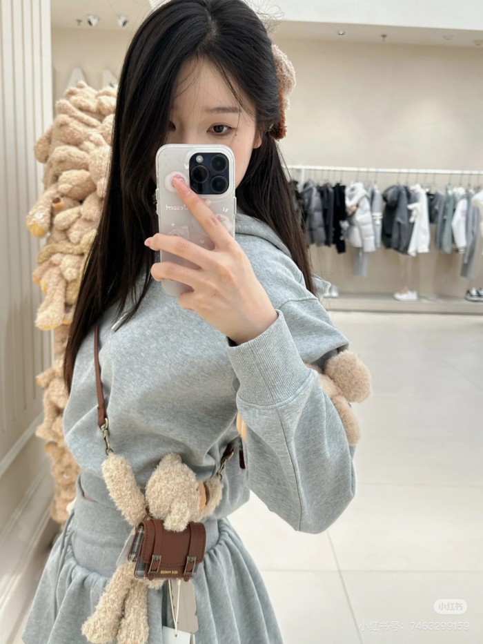 Clothes 13DeMarzo 20250325-5