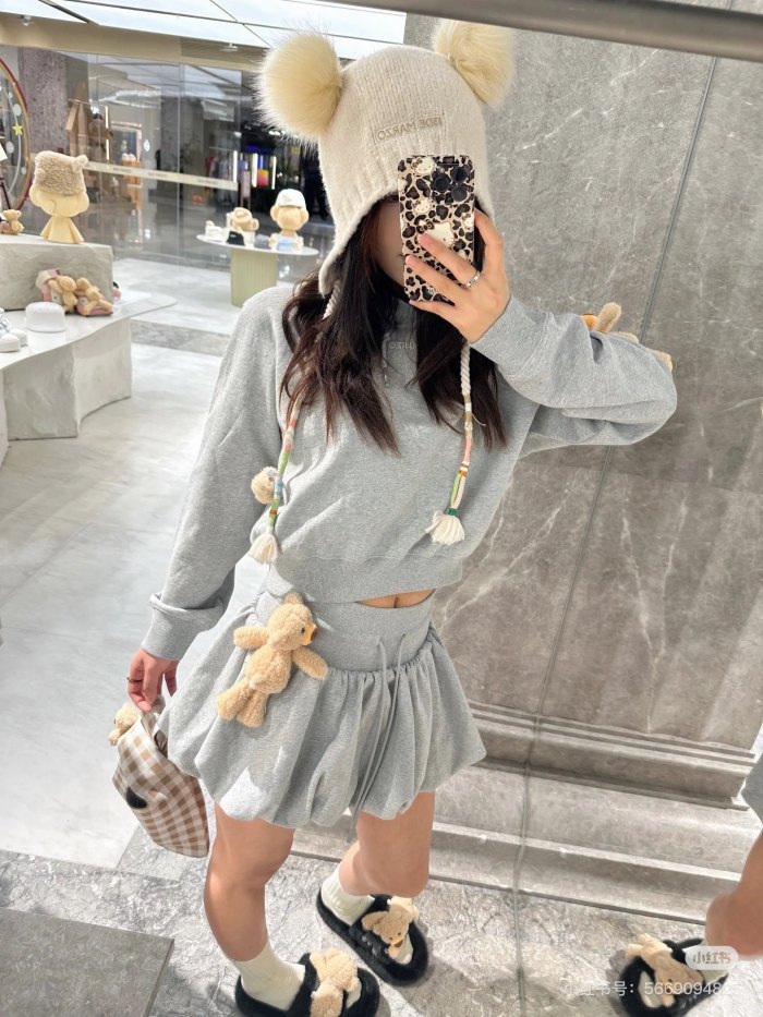 Clothes 13DeMarzo 20250325-5