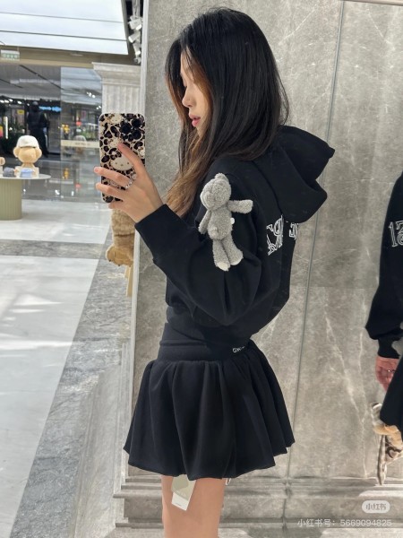 Clothes 13DeMarzo 20250325-1