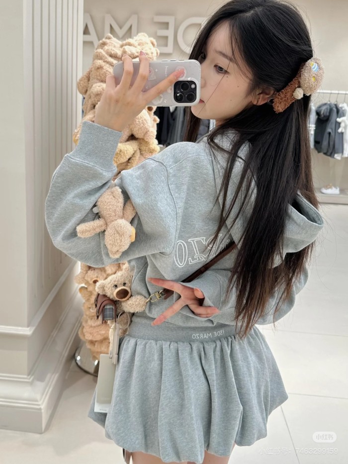 Clothes 13DeMarzo 20250325-5