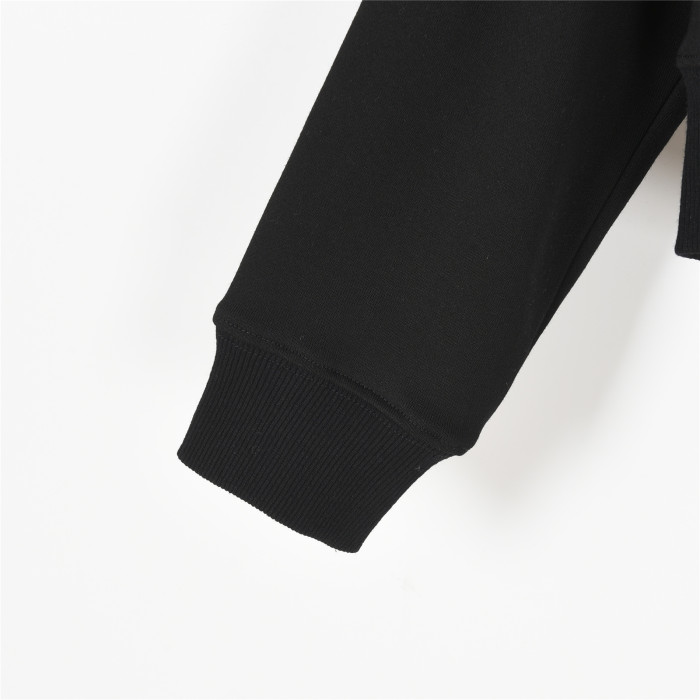 Clothes 13DeMarzo 20250325-1