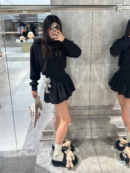 Clothes 13DeMarzo 20250325-1