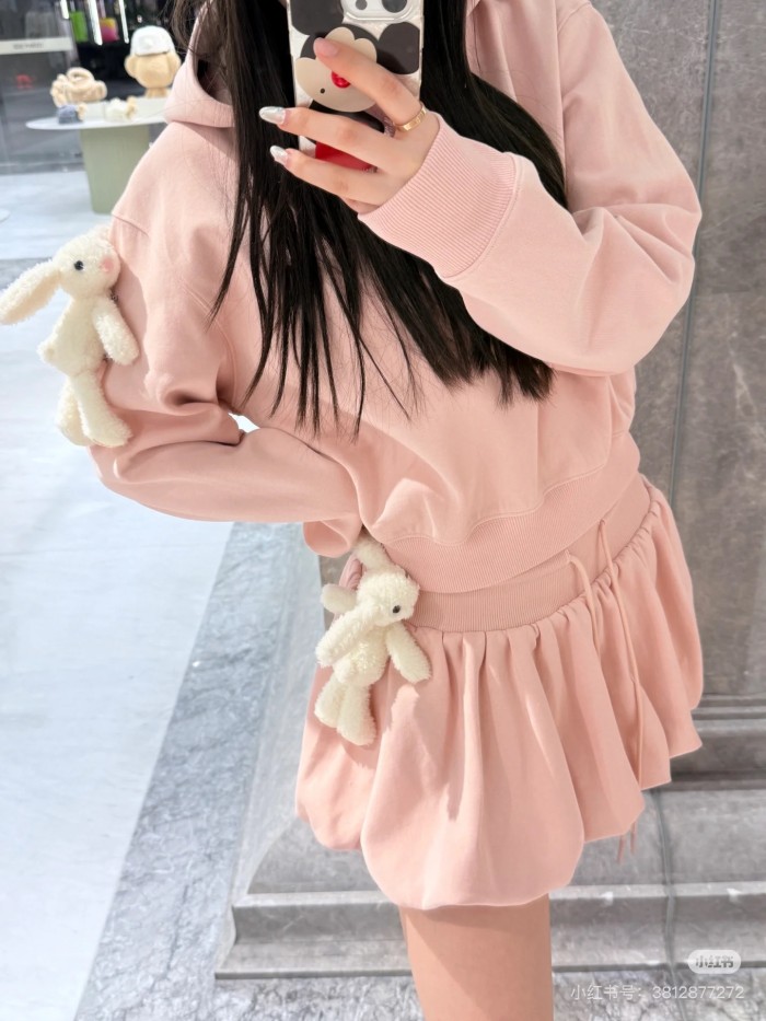 Clothes 13DeMarzo 20250325-6