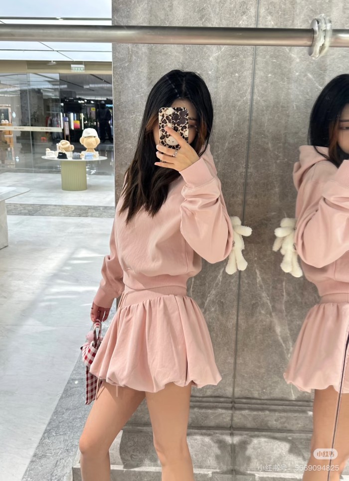 Clothes 13DeMarzo 20250325-6