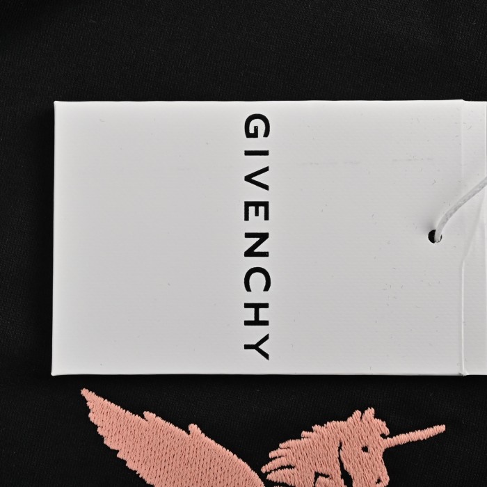 Clothes Givenchy 20250325-1