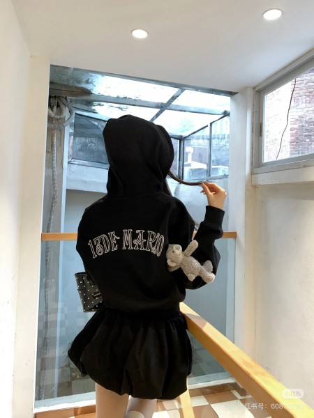 Clothes 13DeMarzo 20250325-1