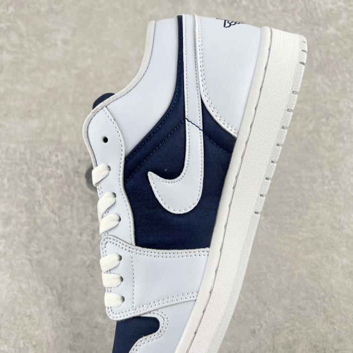 Jordan 1 Low SE Football Grey White Gym Red Midnight Navy