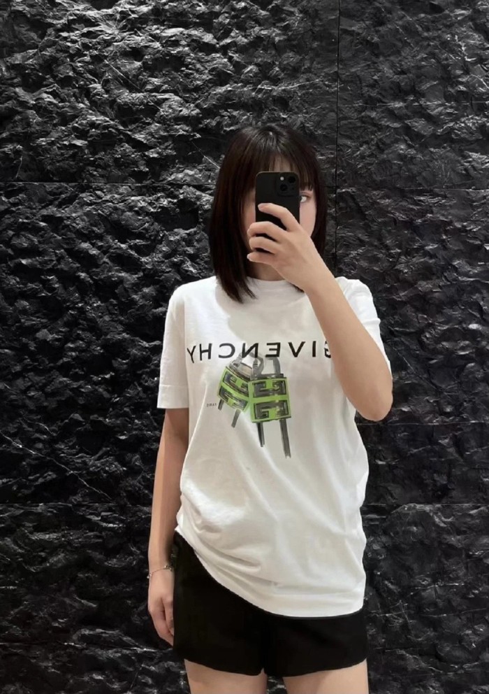 Clothes Givenchy 20250327-1