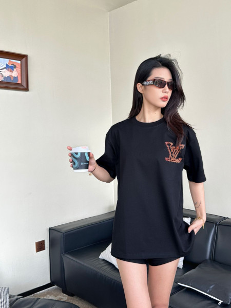 Clothes Louis Vuitton 20250327-2