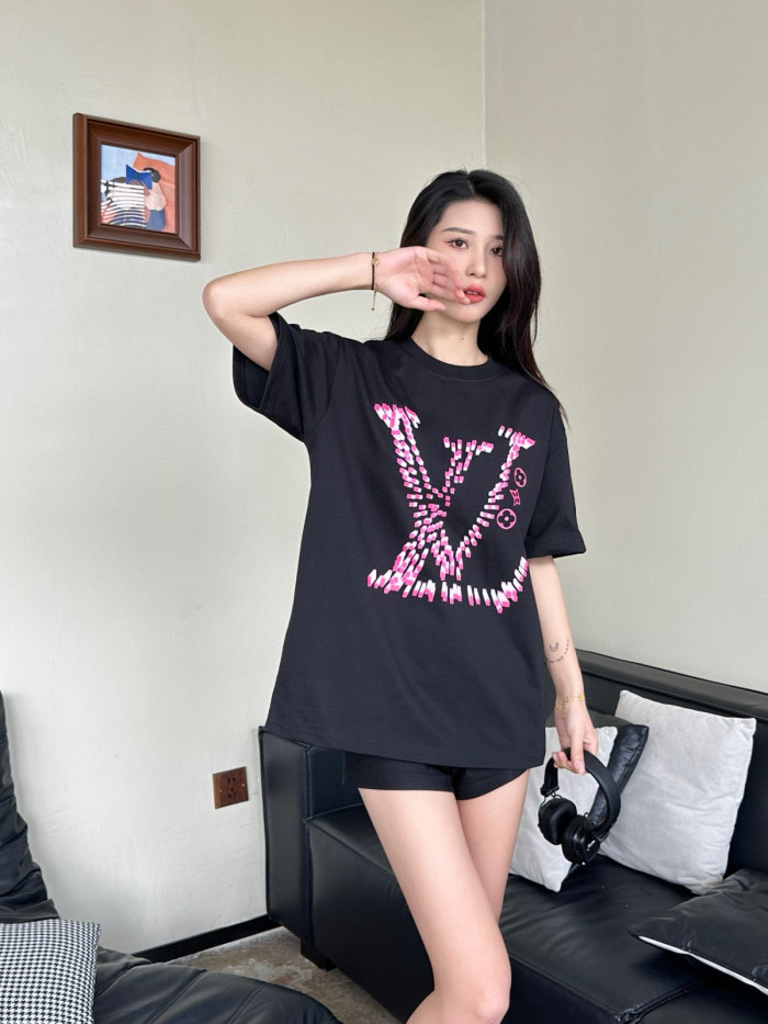 Clothes Louis Vuitton 20250327-4