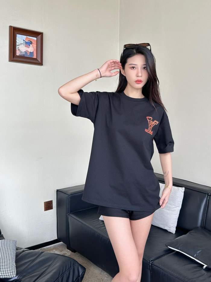 Clothes Louis Vuitton 20250327-2