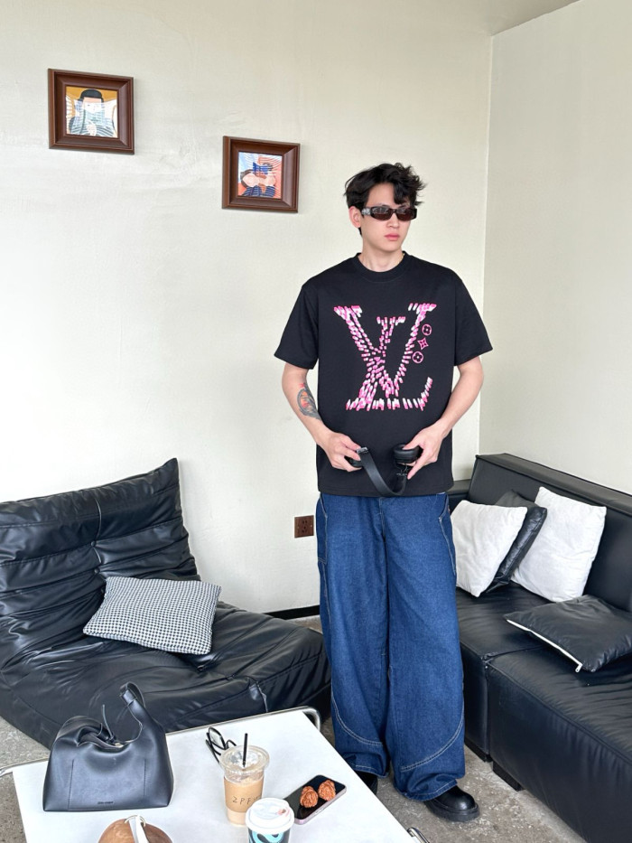 Clothes Louis Vuitton 20250327-4