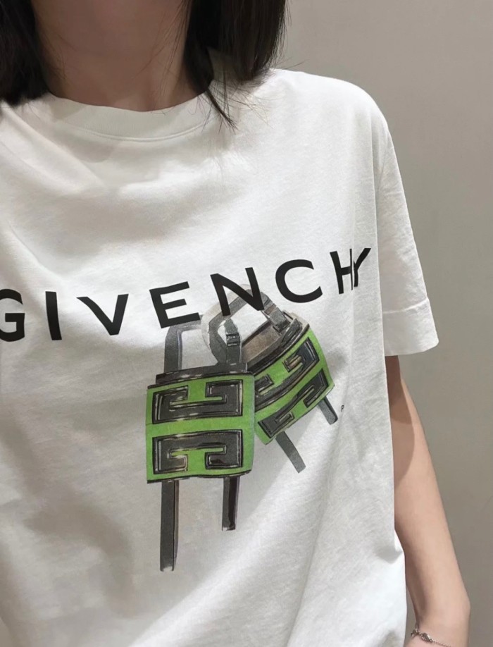 Clothes Givenchy 20250327-1