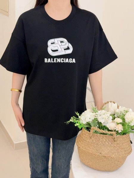 Clothes Balenciaga 20250327-1