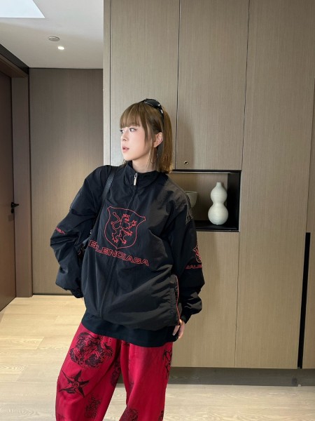  Clothes Balenciaga 20250327-5