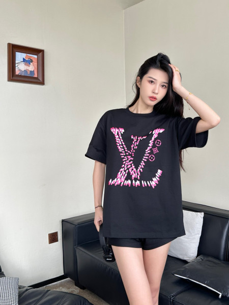 Clothes Louis Vuitton 20250327-4