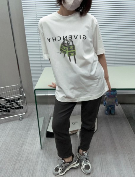 Clothes Givenchy 20250327-1