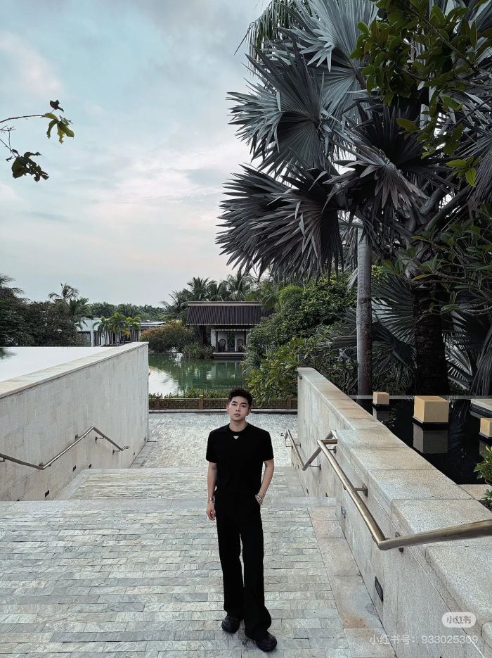 Clothes Prada 20250329-2