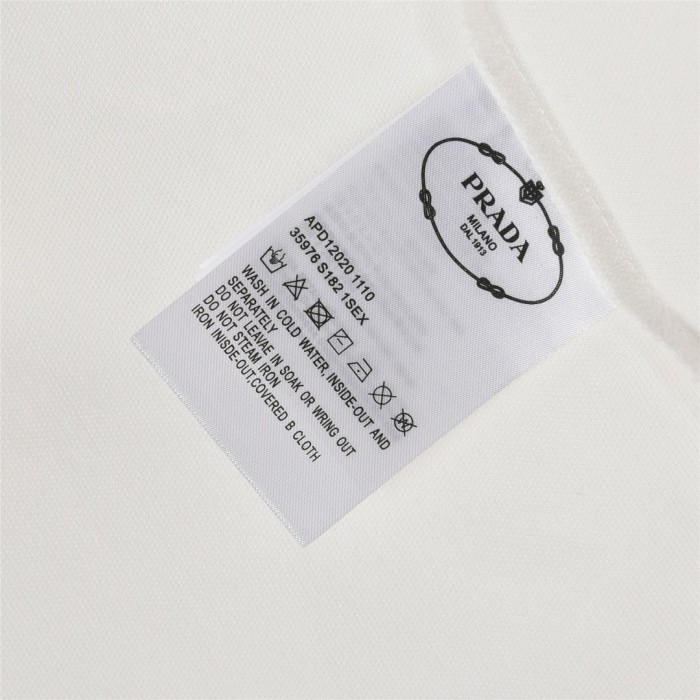  Clothes Prada 20250329-5