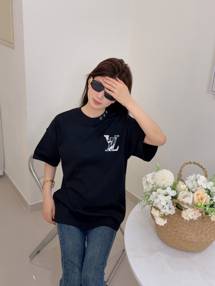 Clothes Louis Vuitton 20250329-5