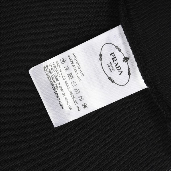  Clothes Prada 20250329-4