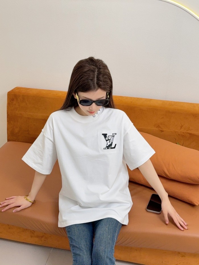 Clothes Louis Vuitton 20250329-6