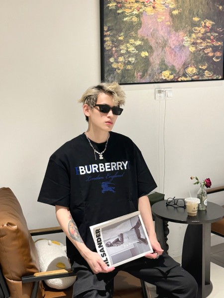  Clothes Burberry 20250329-6