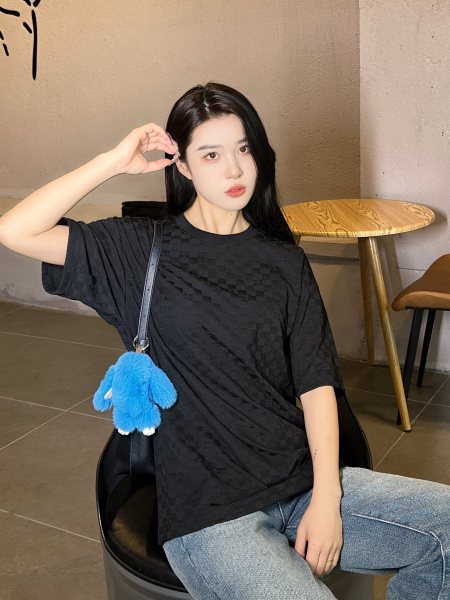 Clothes Louis Vuitton 20250329-3